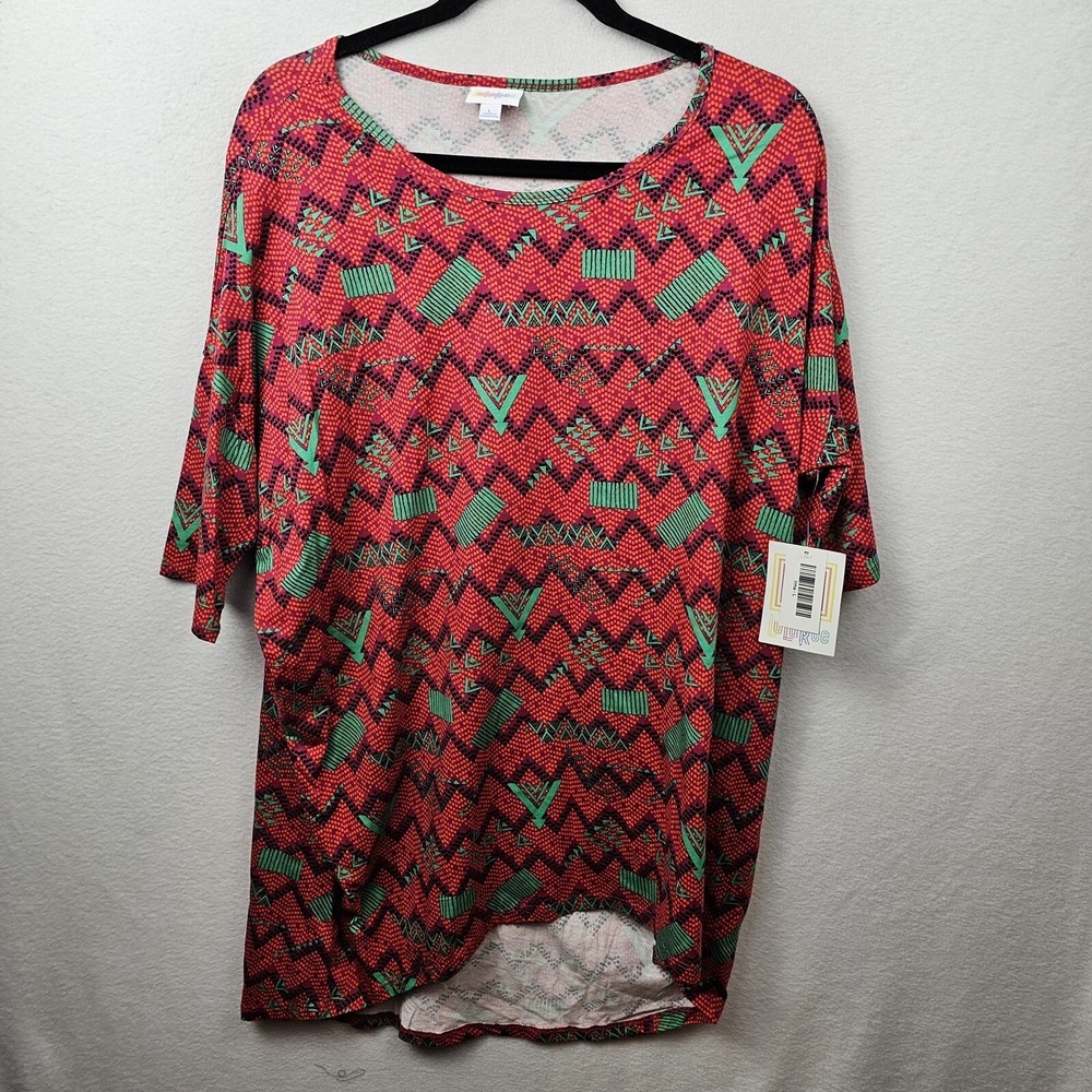 LulaRoe Shirt Woman's Size Large Red Green Irma NWT